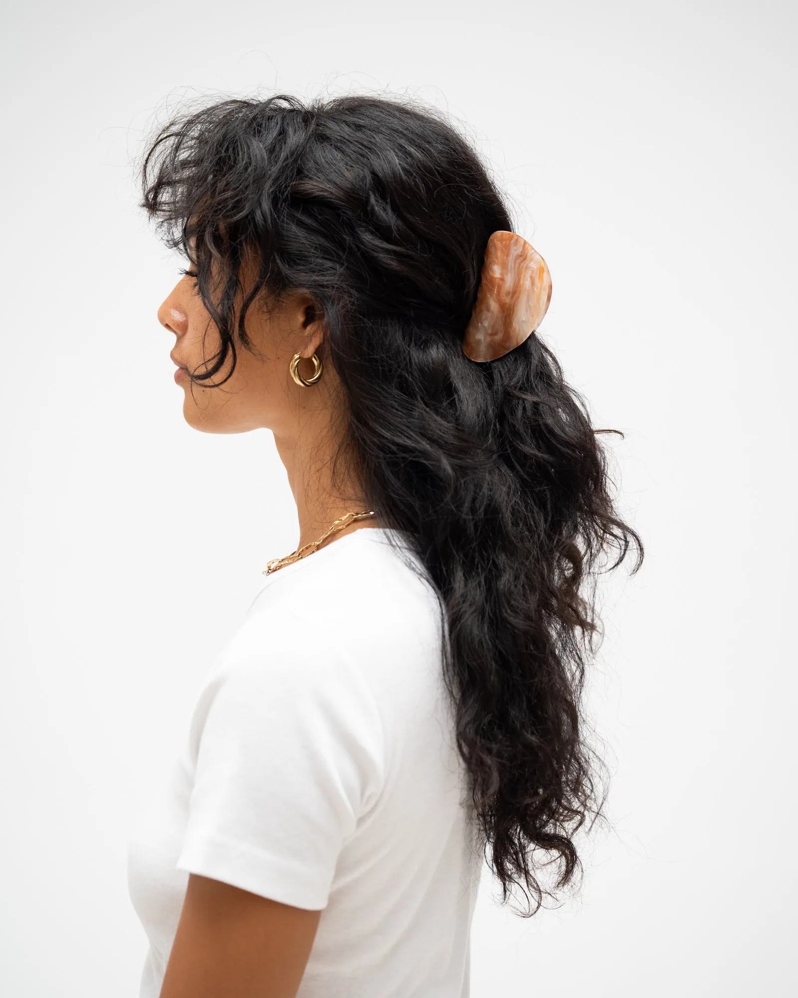 Sure! Here’s an optimized title for the e-commerce product:

Elegant Zadie Claw Clip - Stylish Hair Accessory for Effortless Updos and Modern Hairstyles