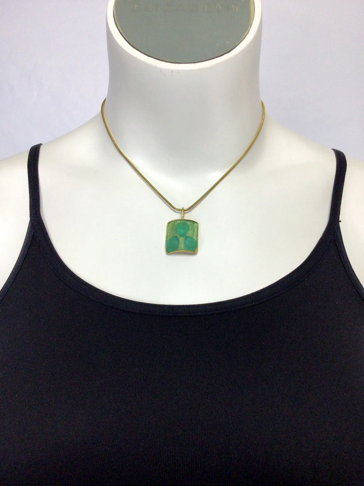 Green & Gold Seashell Pendant Necklace