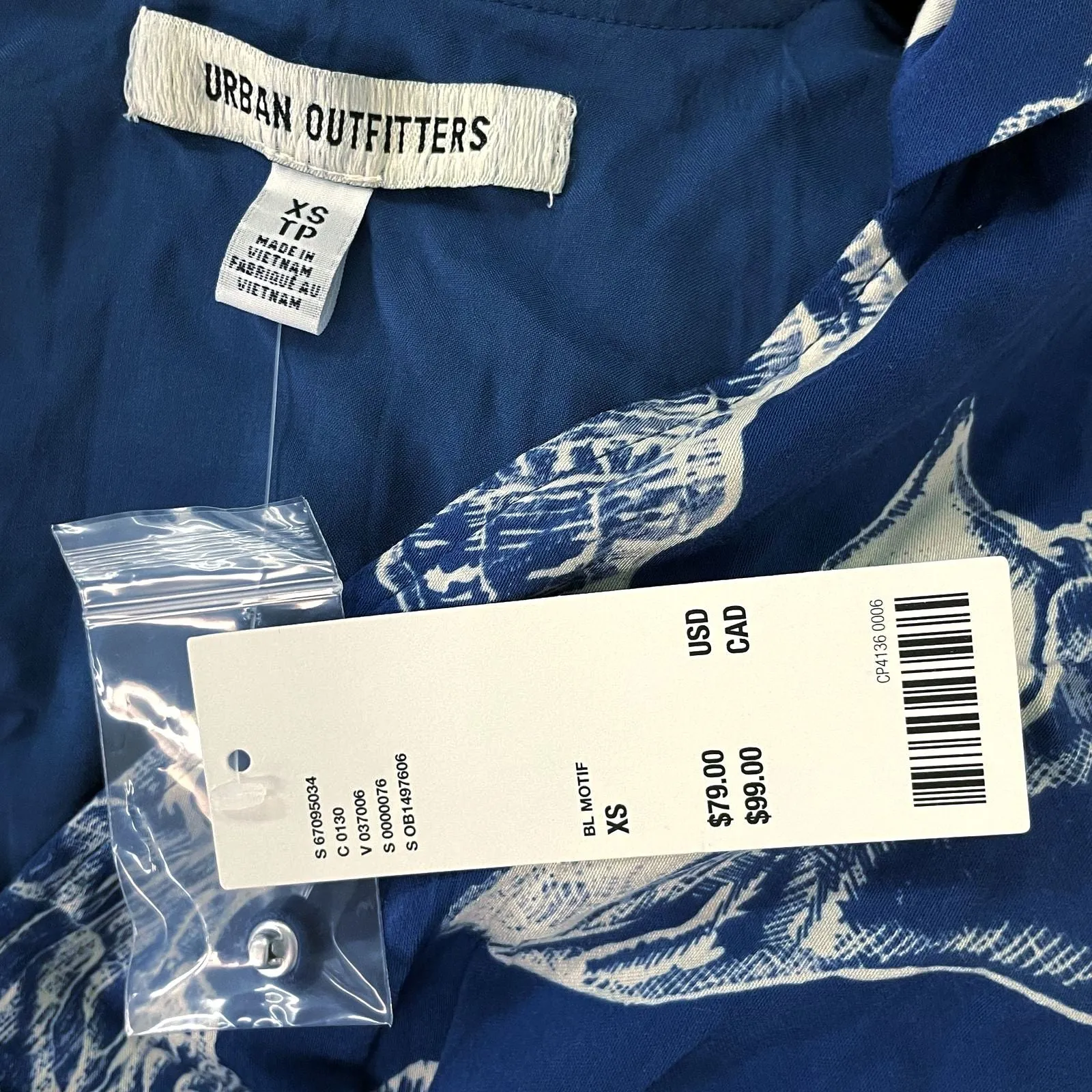 NWT Wmns Urban Outfitters Blue Seashell Print Slit Midi Dress Sz XS MSRP$79