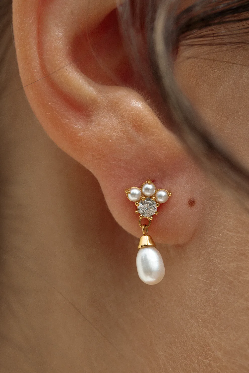 Pearl Zirconia Stud 14K Gold Plated